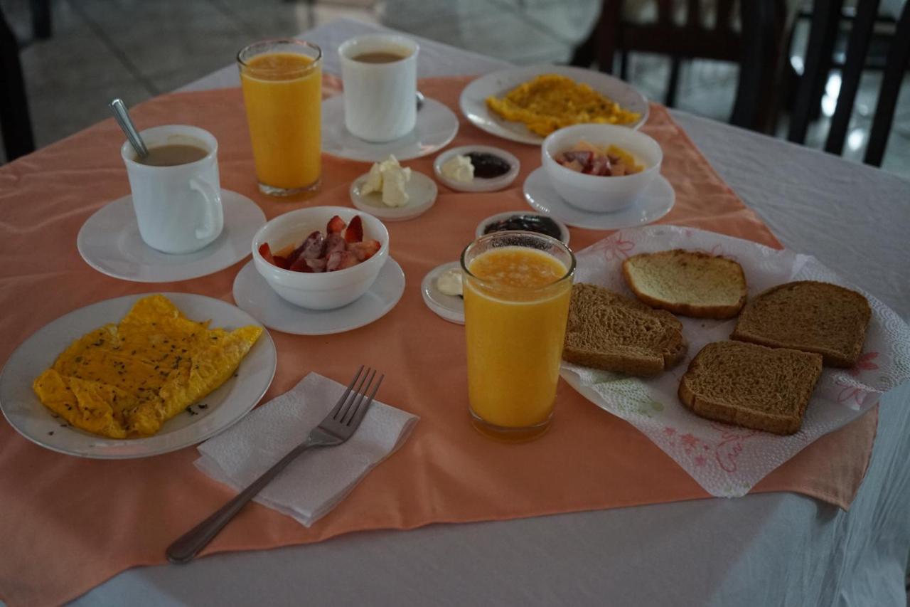 Hotel International Prestige Ambato Esterno foto