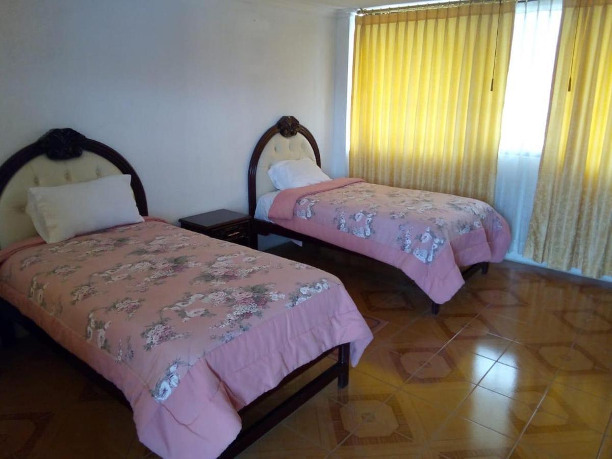 Hotel International Prestige Ambato Esterno foto